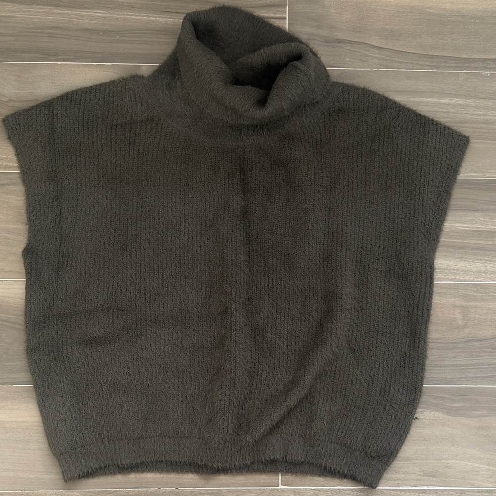 Melissa Neptune Cozy olive jack turtleneck  Sweater